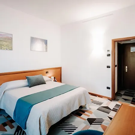 Eldorado Hotel 3*